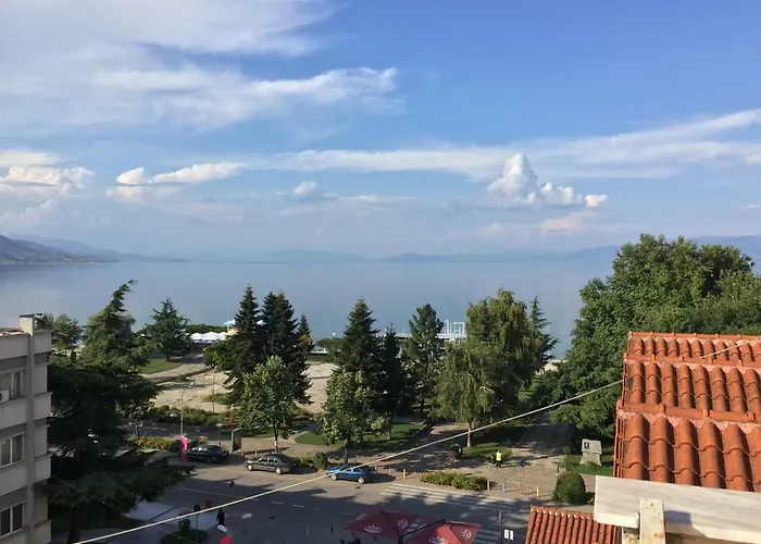 Lake View Apartment! 200M2