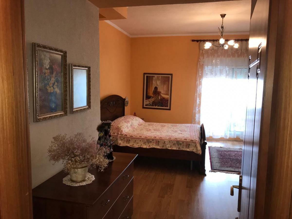 View Apartment! 200m2 Apartment Pogradec