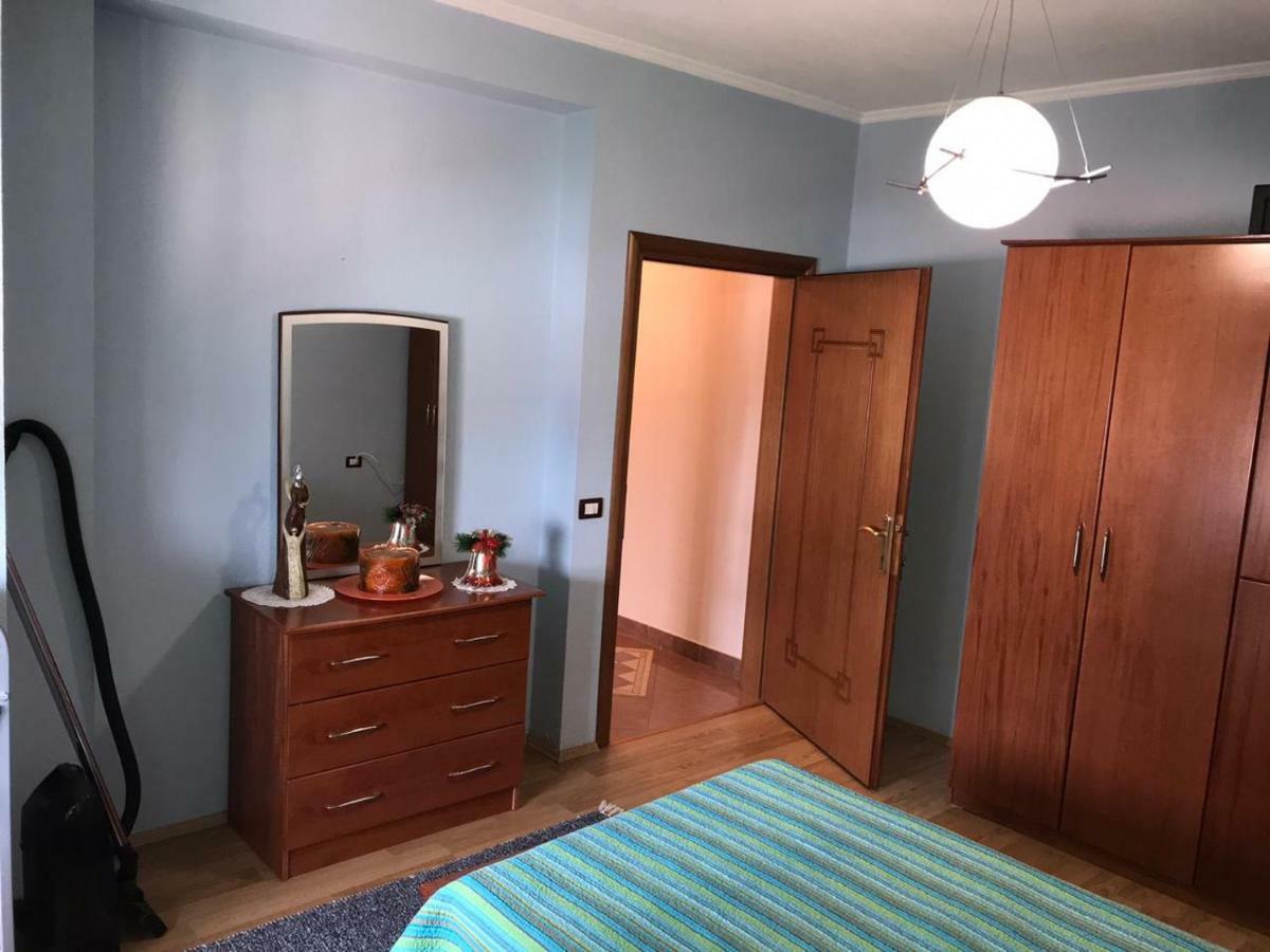 View Apartment! 200m2 * Pogradec