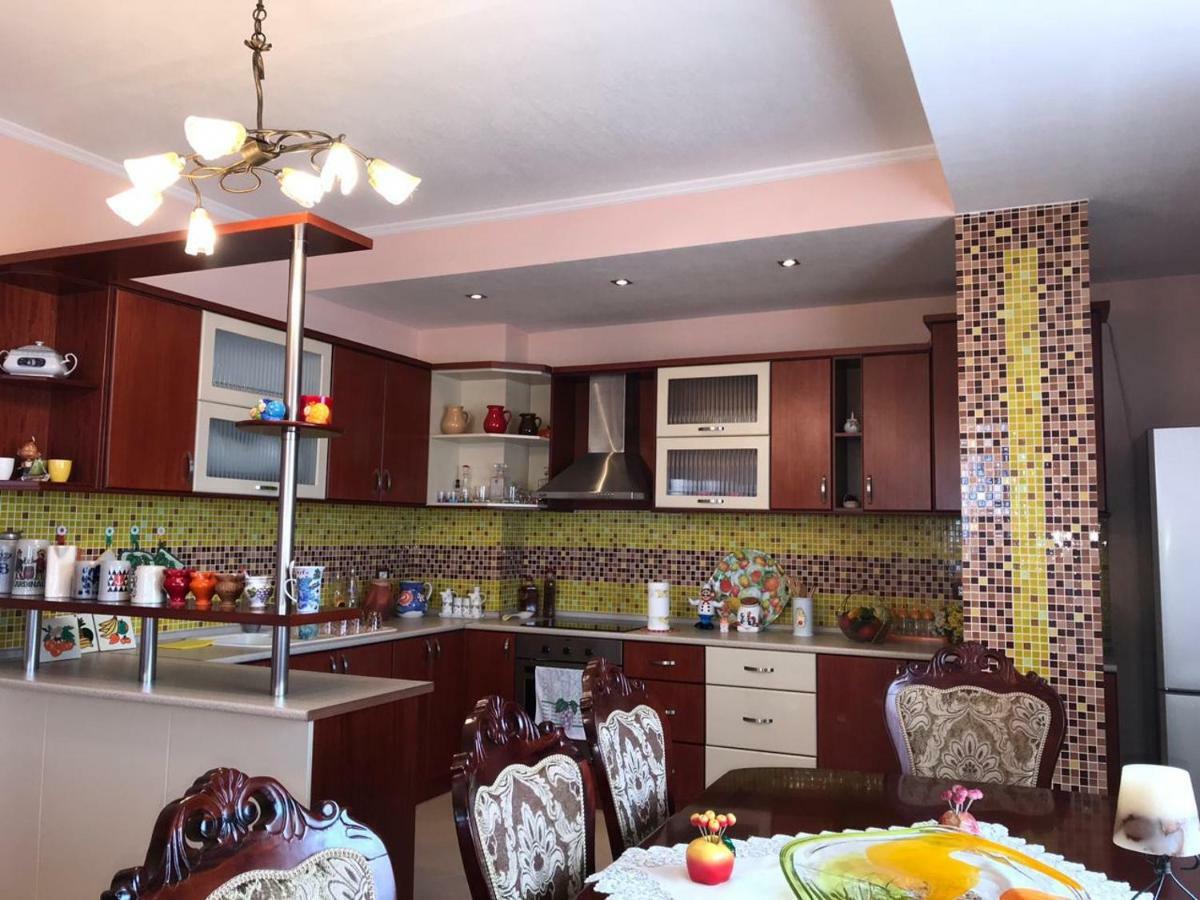 View Apartment! 200m2 * Pogradec